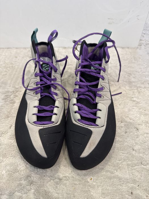 Скальные туфли Adidas