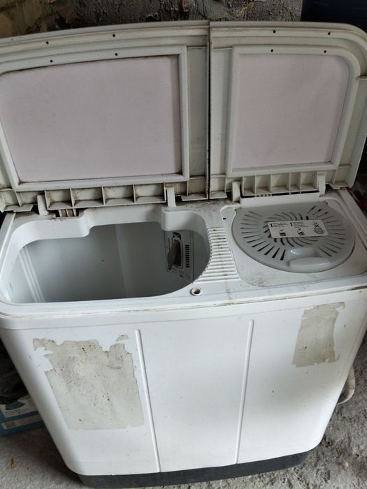 Kir moshina sotiladi!