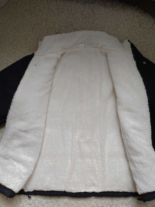 Продам легкую куртку