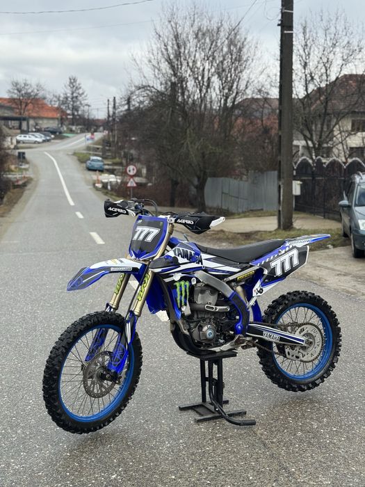 Yamaha YZ450-F .
