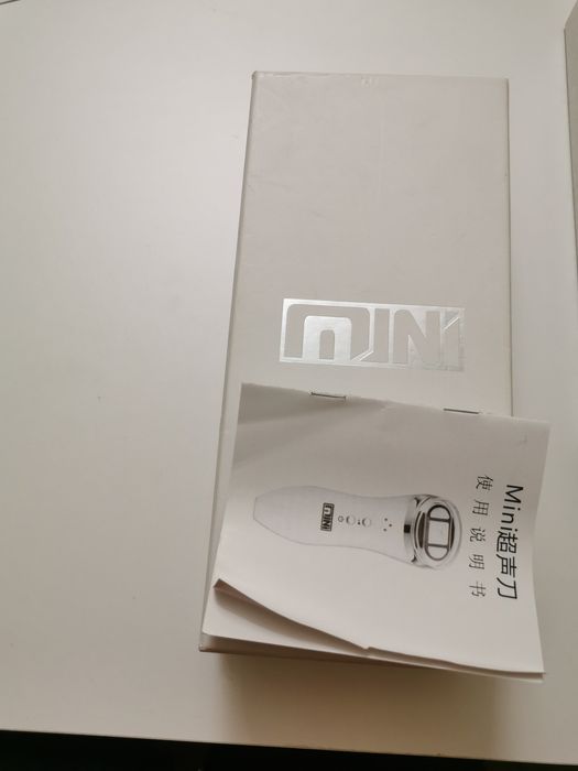 Mini HIFU – RF лифтинг и LED терапия за лице и шия