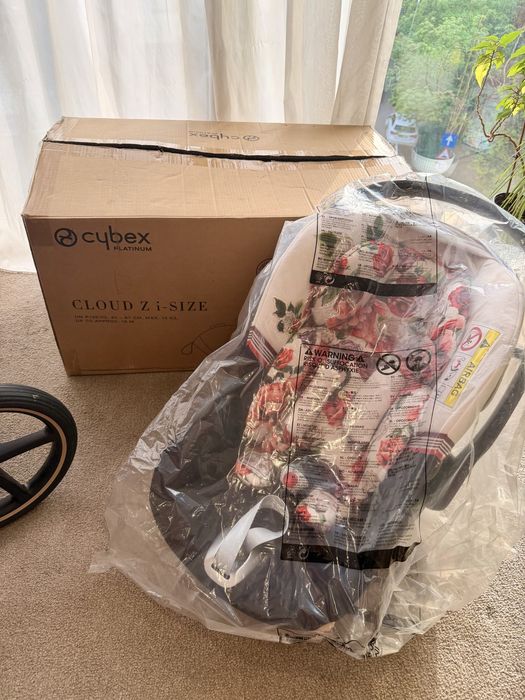 Scoica Cybex noua cu cutie colectia Spring Blossom