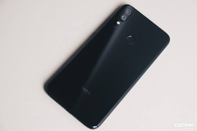 Sotiladi 2 ta tel samsung a30 s  va mi note 7 srochni