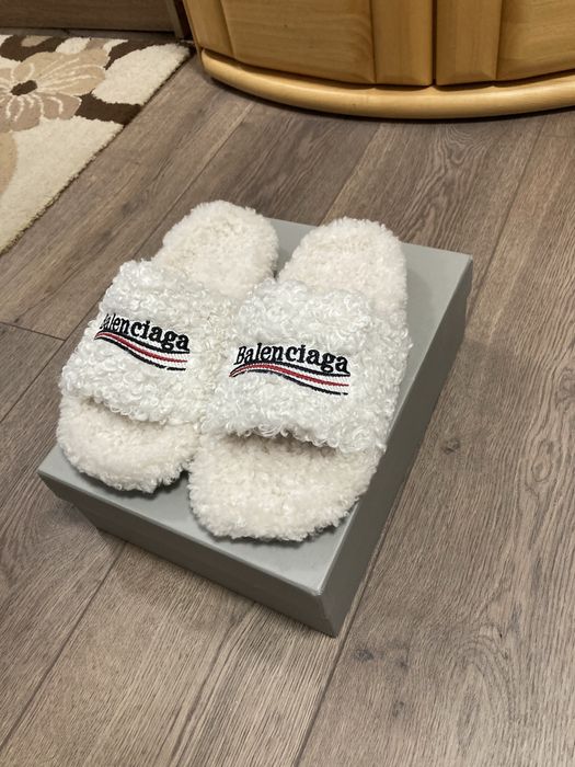 Balenciaga Fur Slides Alb ( 37 ; 38 ; 39 )