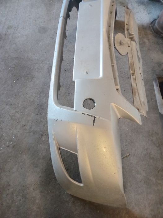 Продам бампер Приора-2