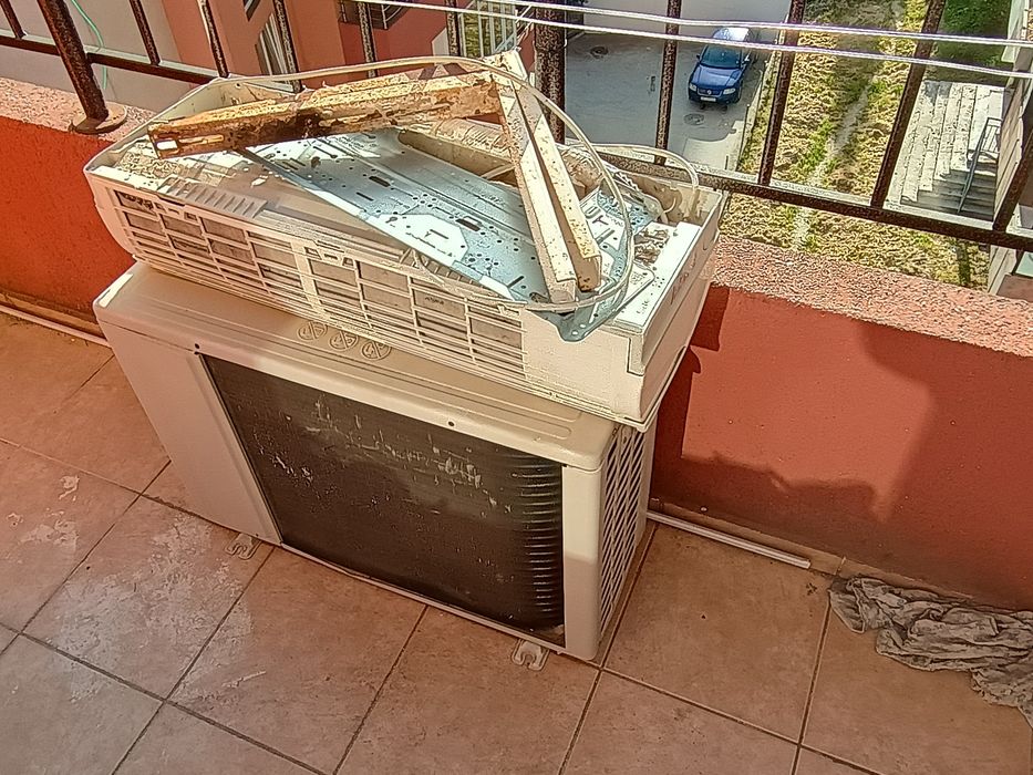 Продавам климатик Panasonic CS-UW12GKE на части.