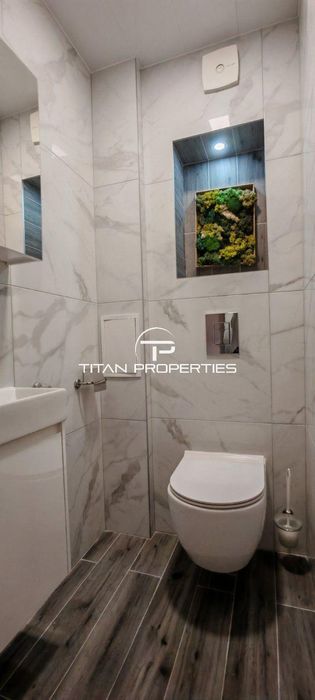 Дава се под наем Тристаен апартамент в Пловдив, Център - 119 кв.м за 797.64 € - Снимка #11