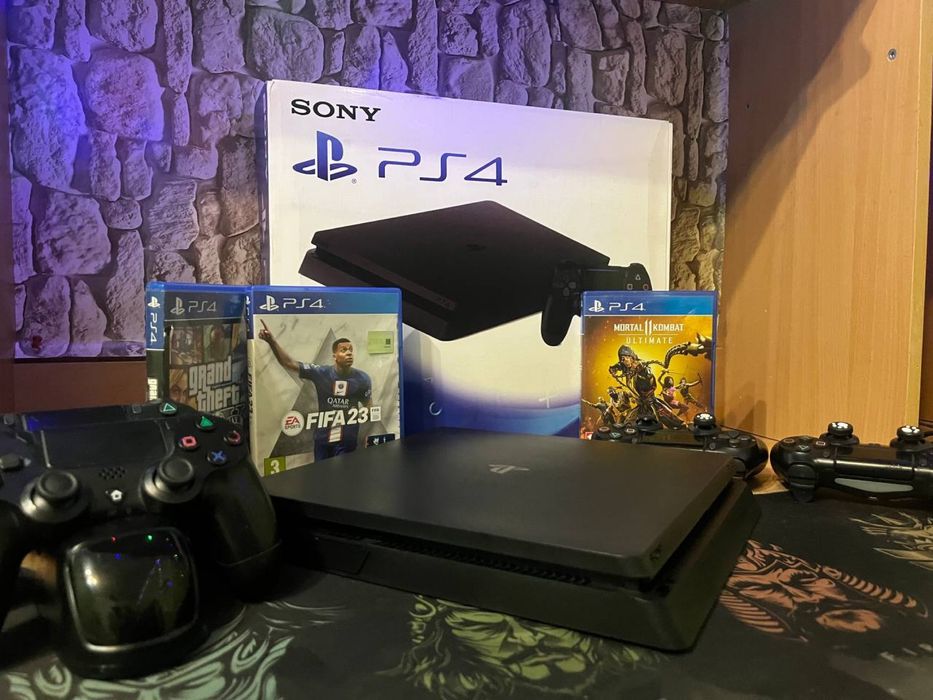 PlayStation 4 slim