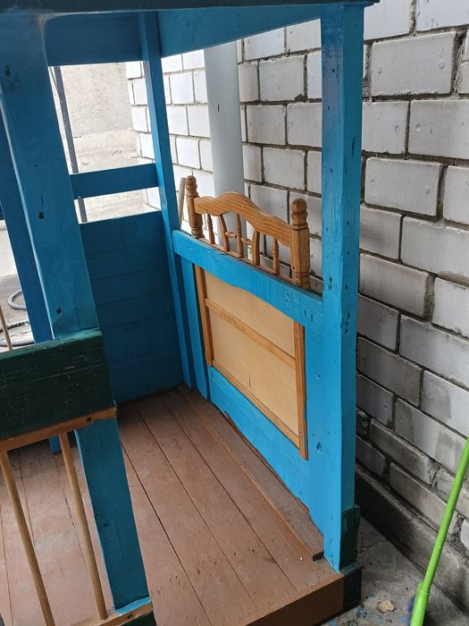 Дом и игрушки для детей