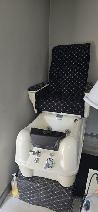 Продам педикюрное кресло