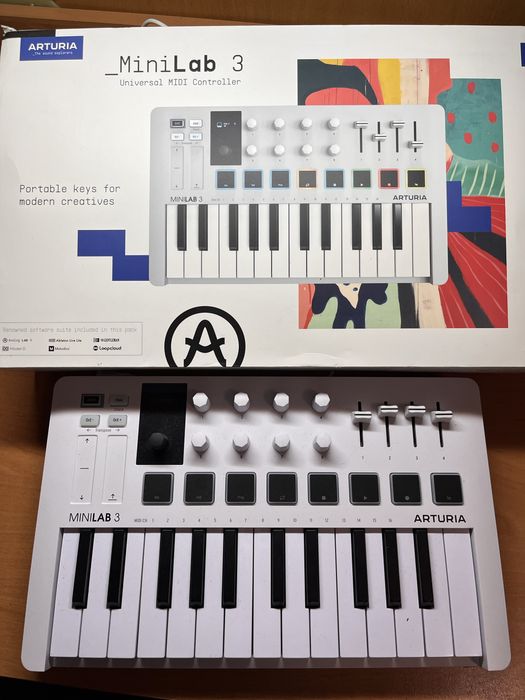Продам Midi клавиатуру Arturia minilab 3