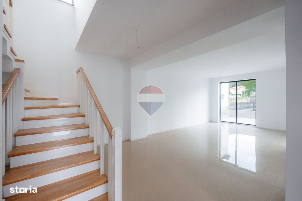 Casă tip duplex, P+1E, 174mp construiți — Budeasa Mare, Argeș