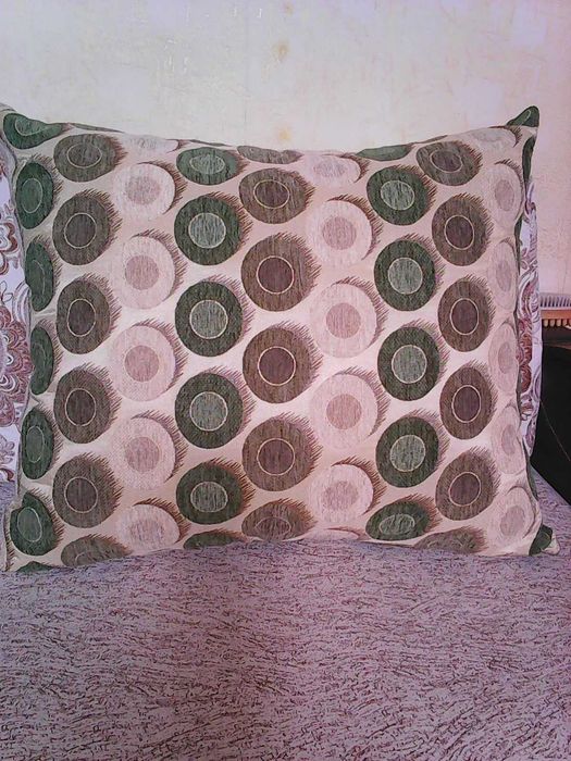 Телевизор цветной совсем новый