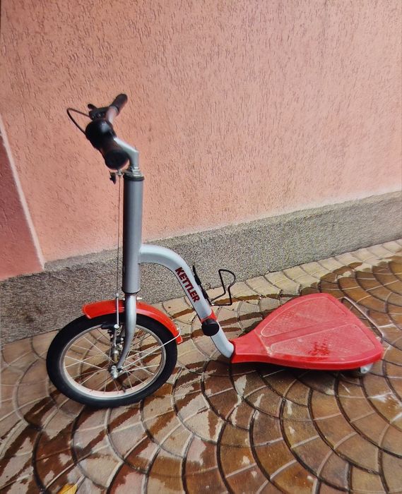 Bicicleta/trotineta 3roti kettler