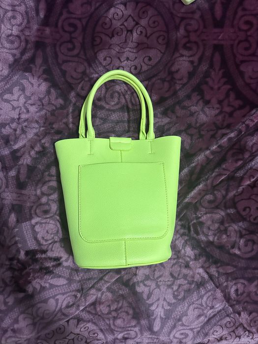 Дамска неонова чанта