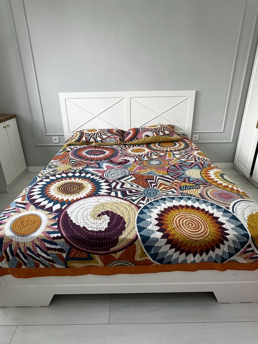 Продам двухспальную кровать