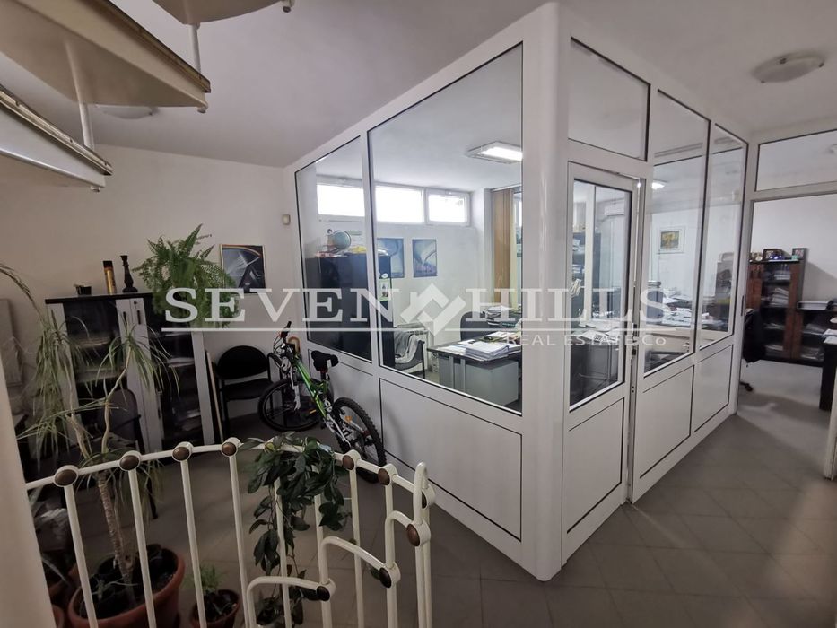 Продава се Офис в Пловдив, Кършияка - 157 кв.м за 1051 €/кв.м - Снимка #4