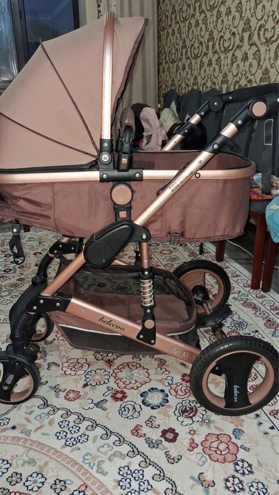 Коляска с люлькой