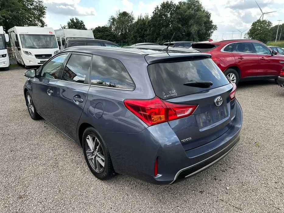 Toyota - Auris - 2015 1.4 D 90 кс. Каско
