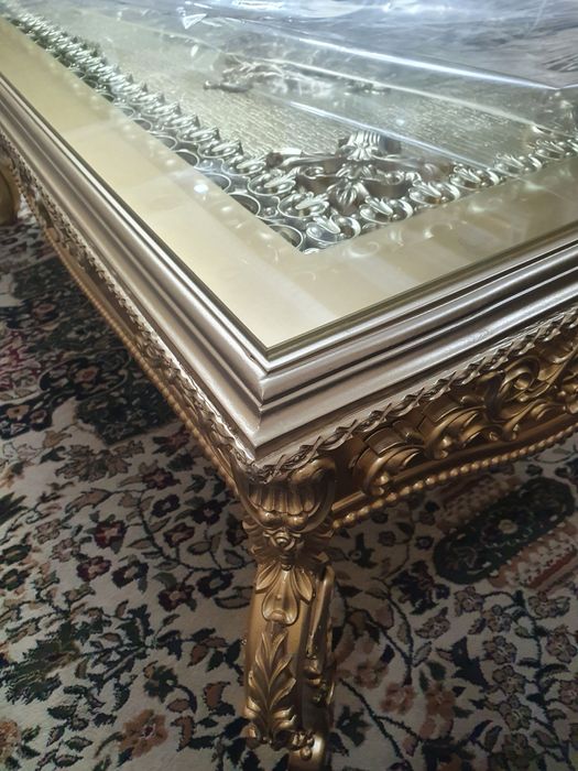 Журнальный столик