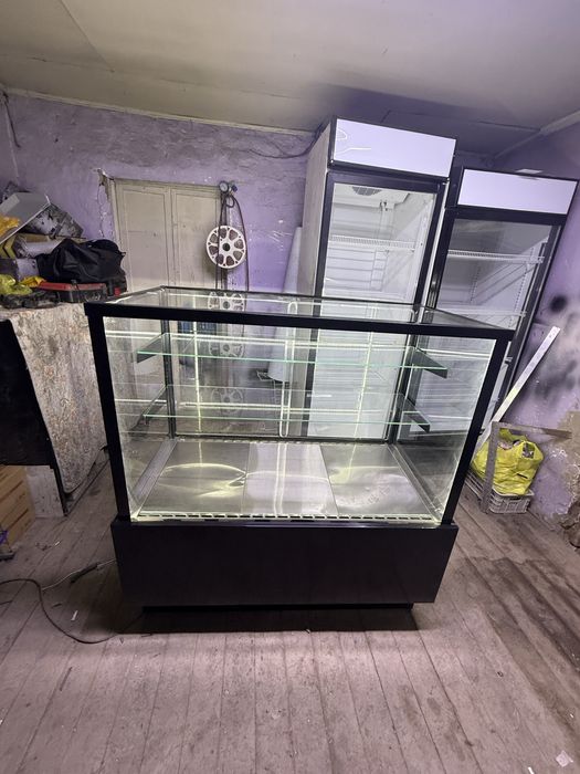 Витринный холодильник