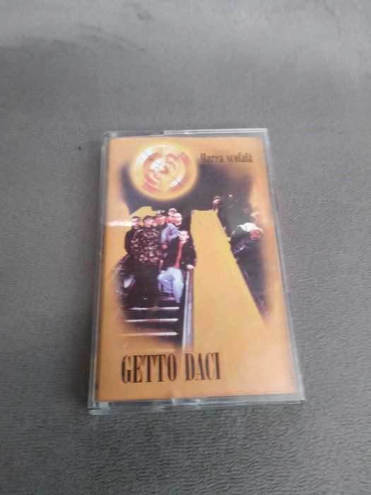 Caseta casete audio Getto Daci, Suie Paparude, Il-egal