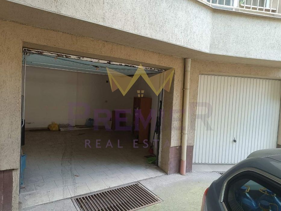 Продава се Тристаен апартамент в Пловдив, Кършияка - 101 кв.м за 1460 €/кв.м - Снимка #11