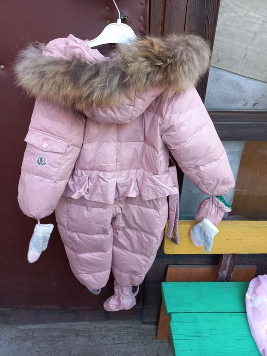 Продам недорого комбинезон пуховик