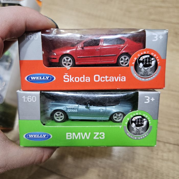 Машинки модельки маленькие