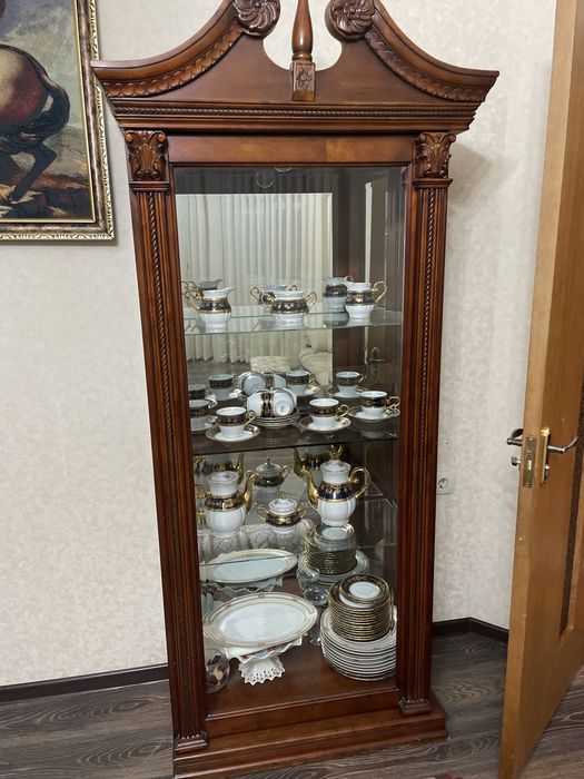 Сервант гостинный