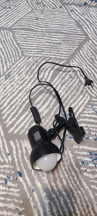 Светильник на пришепке