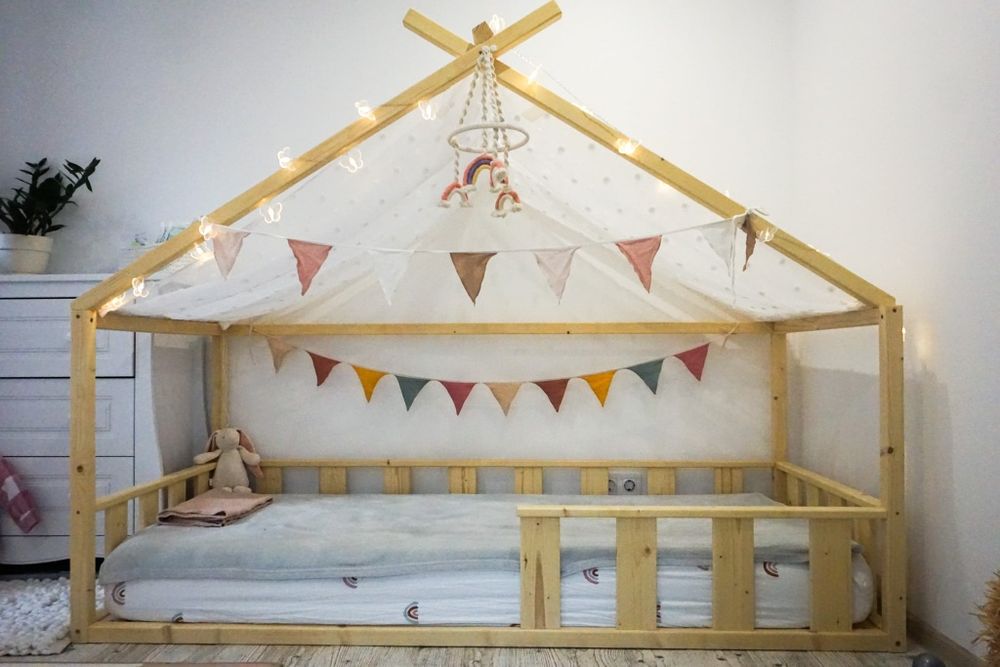 Детско легло - къщичка, тип Монтесори