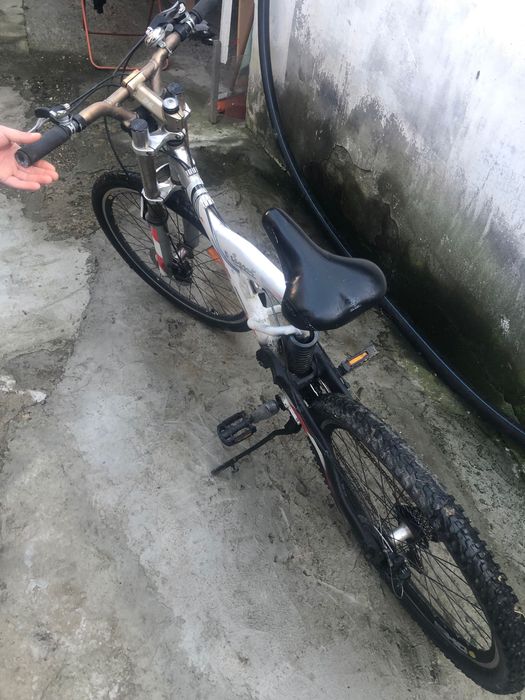 Bicicleta de vânzare