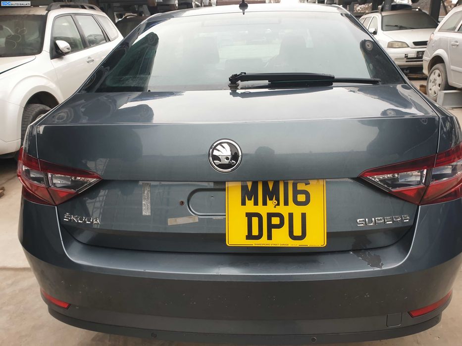 Capota Portbagaj Dezechipat cu Luneta Geam Sticla Skoda Superb 3 Berlina Sedan NFL Non Facelift 2015 - 2019 Culoare LZFY [K9421S]