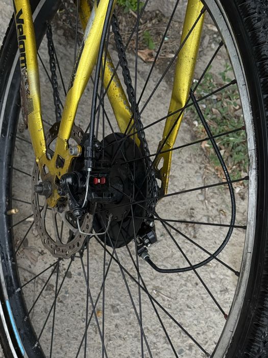 Велосипед MTB,яркого цвета