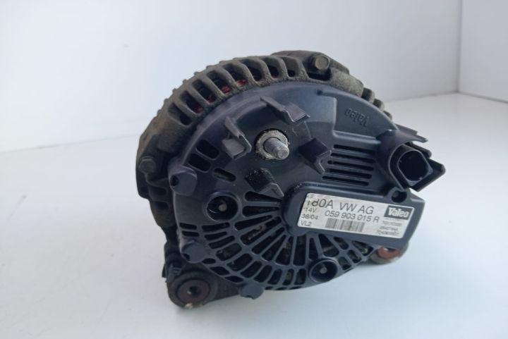 Alternator 180 A 059903015R Volkswagen VW Touareg generatia 1 7L (fac
