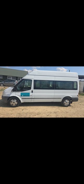TRANSPORT PERSOANE - ÎNCHIRIEZ MINIBUS  8 PERSOANE  - Aeroport, pelerinaje, evenimente, firme, colete, inclusiv persoane cu dizabilități
