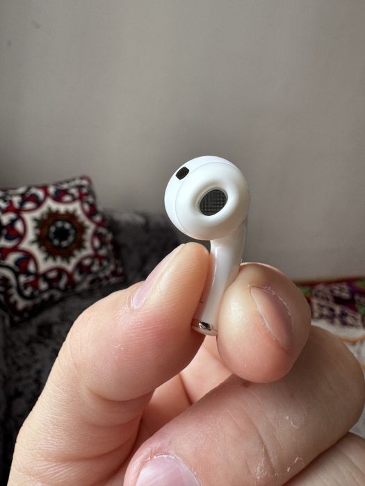 AirPods Pro 100% оригинал.
