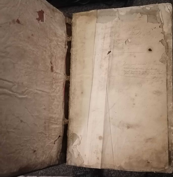 Carte veche de rugăciune-chilirică vînd-schimb