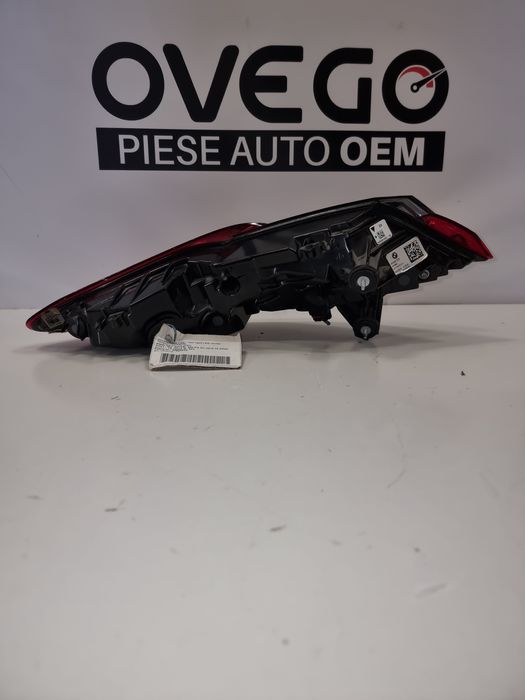 Stop dreapta spate LED aripa BMW M8 F91 F92 F93 / an -2018-2024 OEM