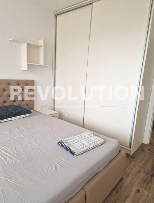 Дава се под наем Двустаен апартамент в Варна, Младост 1 - 60 кв.м за 500 € - Снимка #4