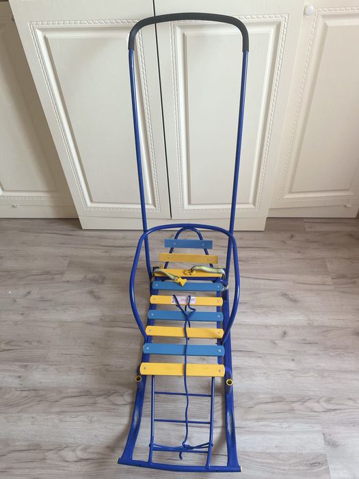 Продам санки.