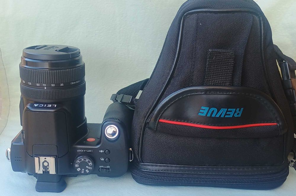 Leica V 1 Lux digital.
