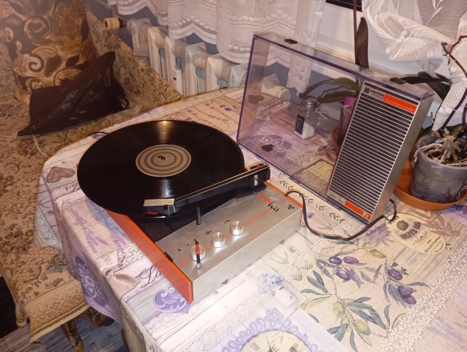 Грамофон Unitra mister hit 7.1 Telefunken license  от 1975г.