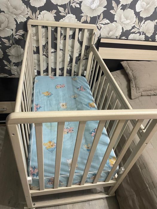 Детская кроватка