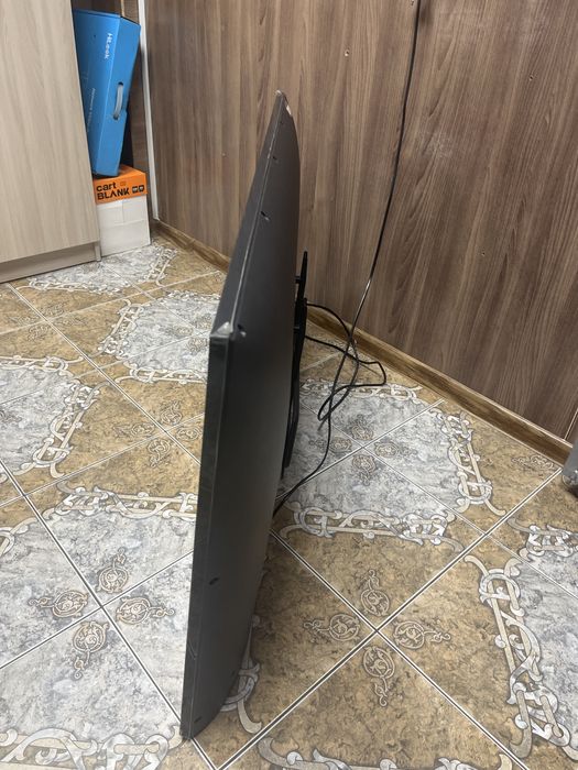Телевизор LG.