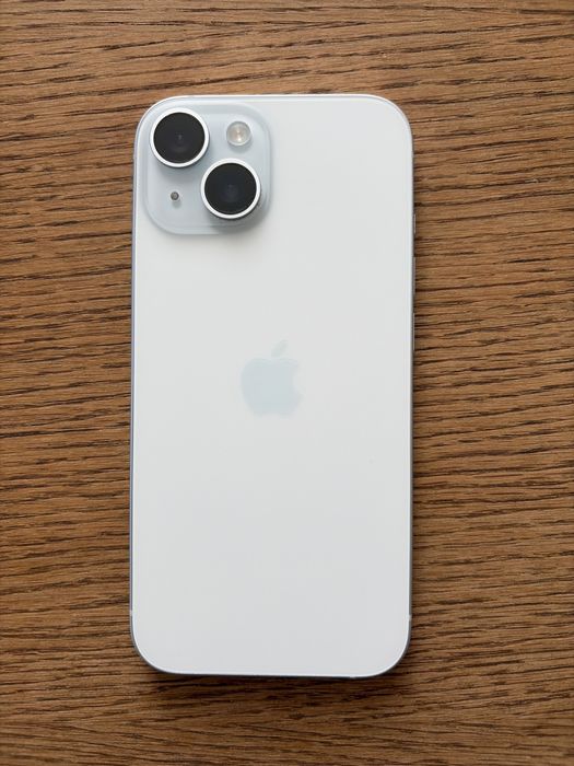 Iphone 15 128gb ,бял