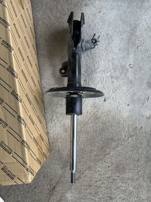 Запчасти на камри 80