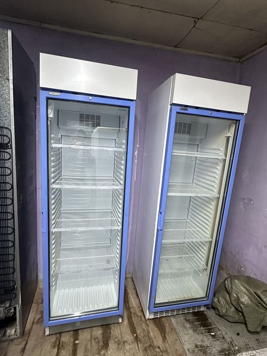 Витринные холодильник