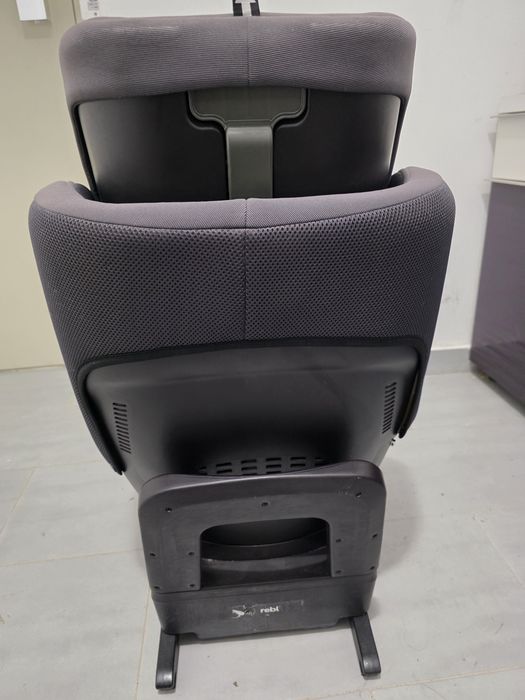 Столче за кола LUNA 360°въртящо се на